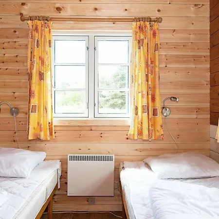 6 Person Holiday In R M *
